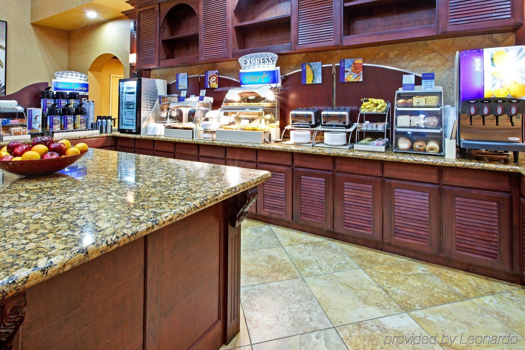Holiday Inn Express Hotel & Suites Dfw West - Hurst By Ihg Restaurace fotografie